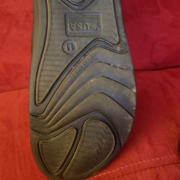 Slides - Picture 3 of 4